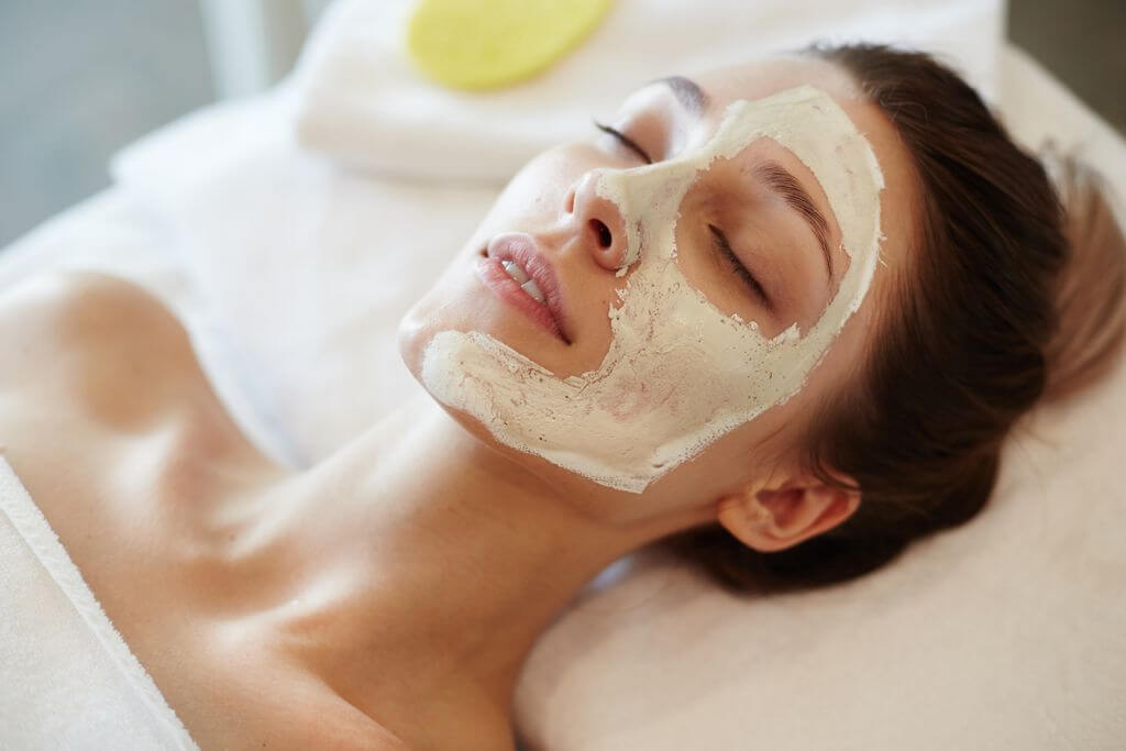 Jojoba Nachtcreme als nährende Gesichtsmaske